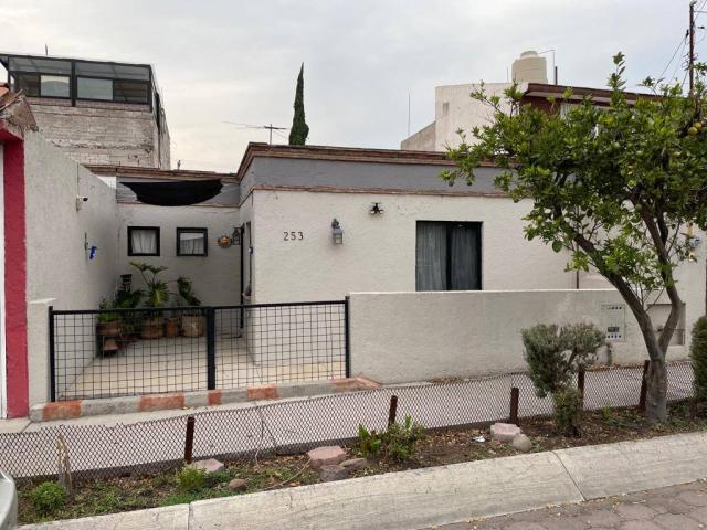 #48 - Casa para Venta en Querétaro - QT - 3